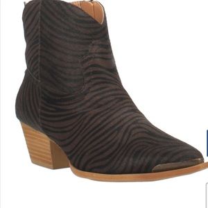 Dingo Hairy Up Ankle Boots, size 9